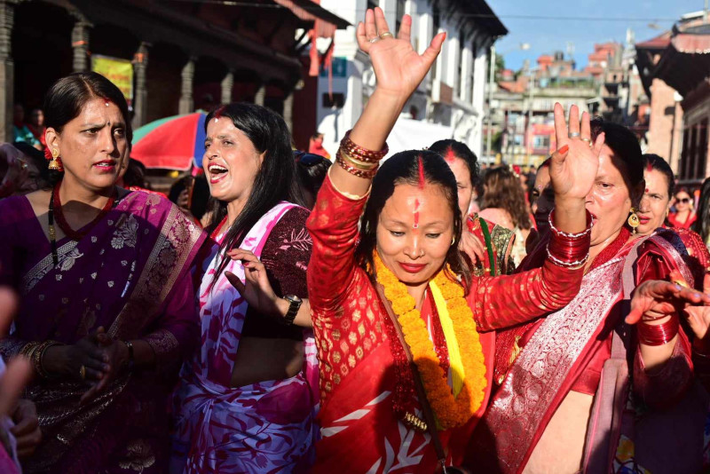 ओझेलमा पर्दै तीजको मौलिकता